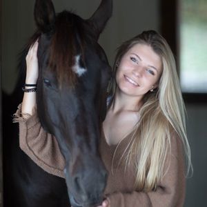 Meet your Posher, Ivy